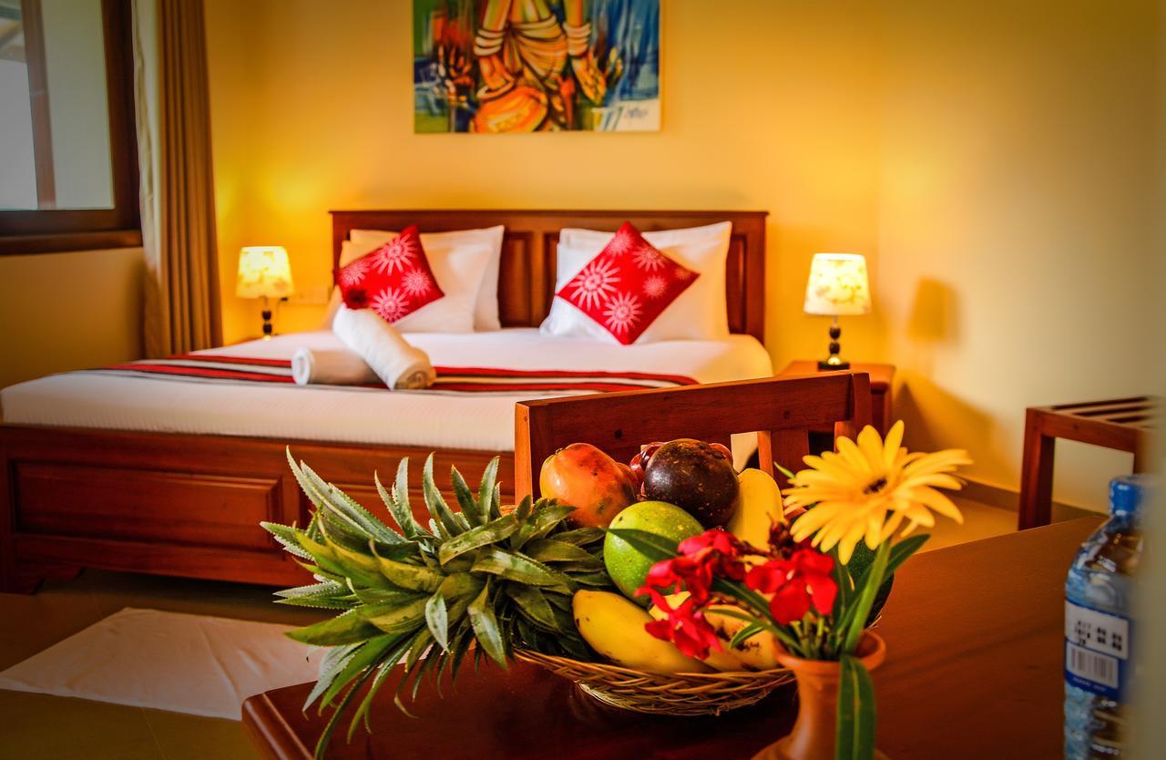 Hotel The Grand Hills Kandy Esterno foto