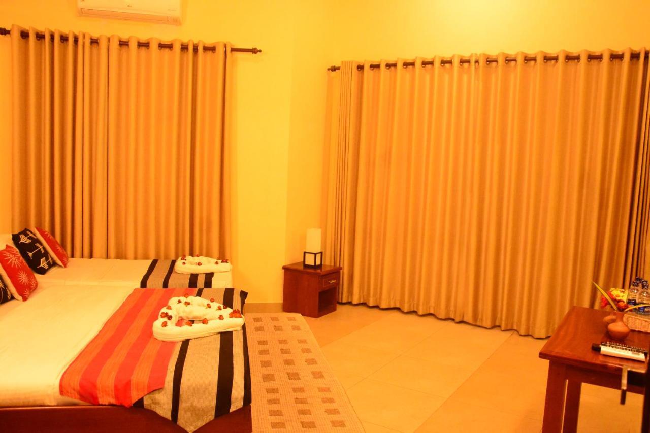 Hotel The Grand Hills Kandy Esterno foto