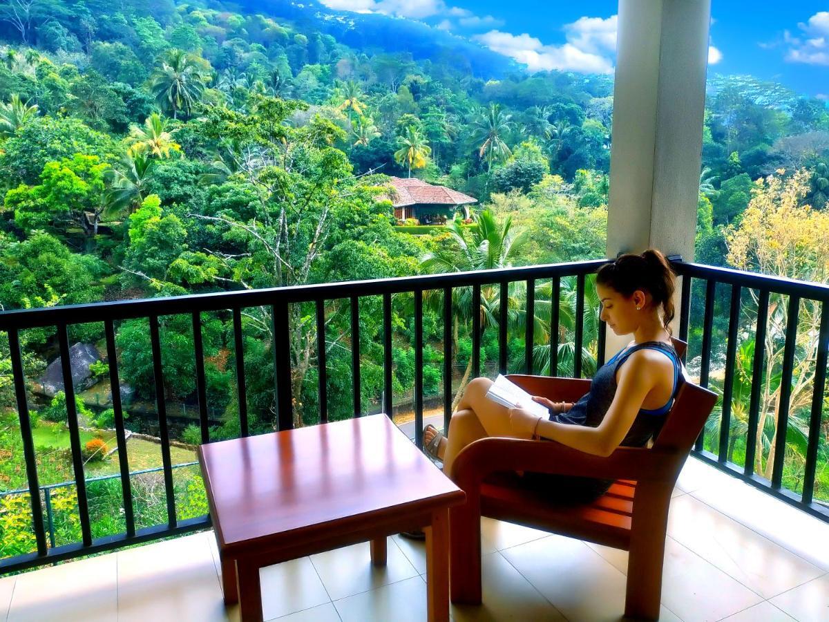 Hotel The Grand Hills Kandy Esterno foto