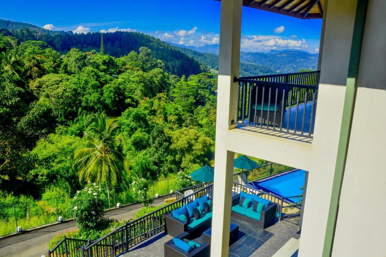 Hotel The Grand Hills Kandy Esterno foto